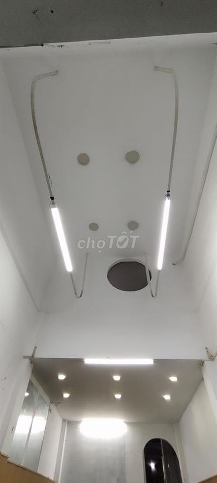 Cho thuê mặt tiền kinh doanh Võ Văn Tần Q3, đường 2 chiều