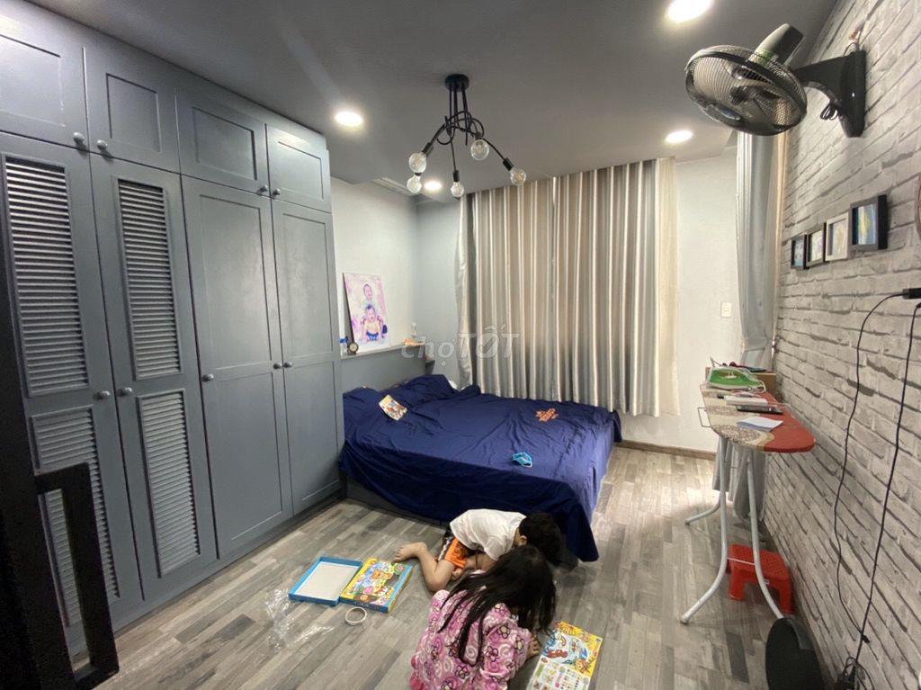 BÁN CĂN HỘ CC SCREC TOWER  – 105M² (3PN - 2WC) – 5.7 TỶ (CÒN BỚT)