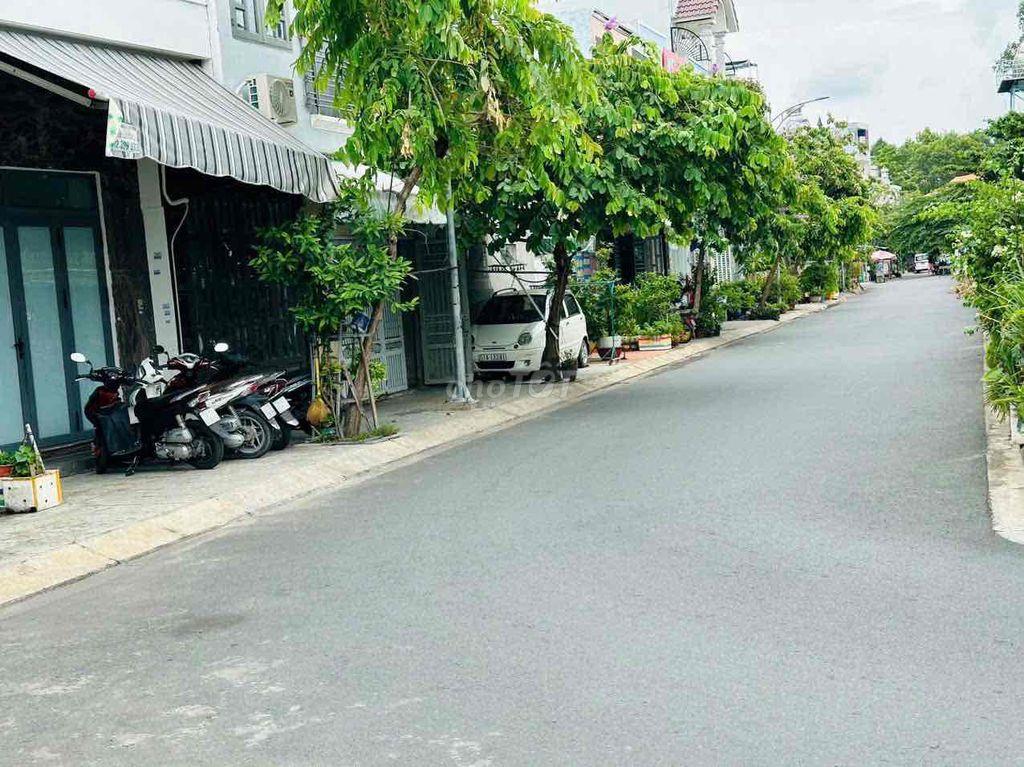 Bán nhà 2 mặt tiền
