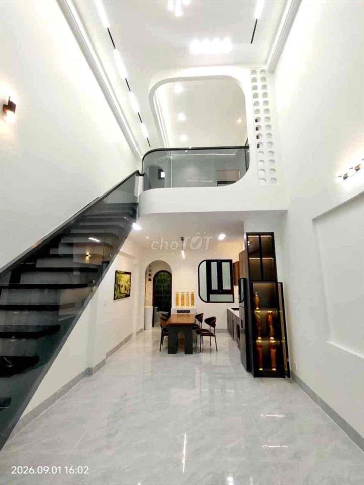 Bán nhà đẹp giá rẻ ngay chợ giản dân quận 12