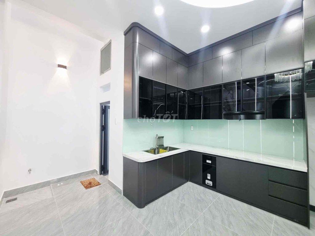 bán nhà đẹp giá rẻ tại lâm thị hố quận 12