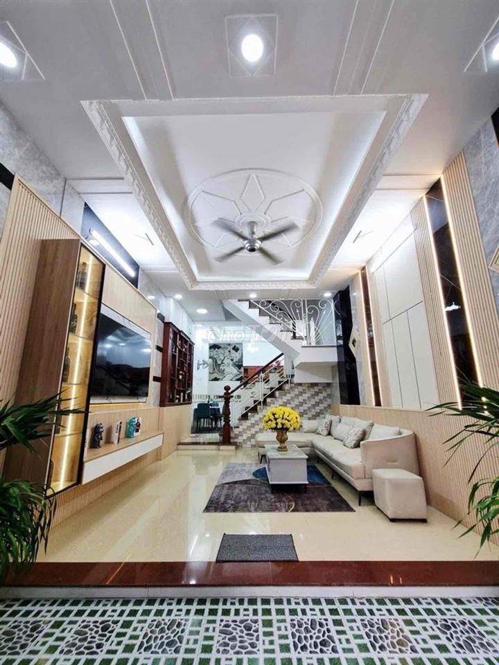 nhà 3 tầng-52m- HXH- ngay cổng khu công nghiệp quận 12. giá rẻ.