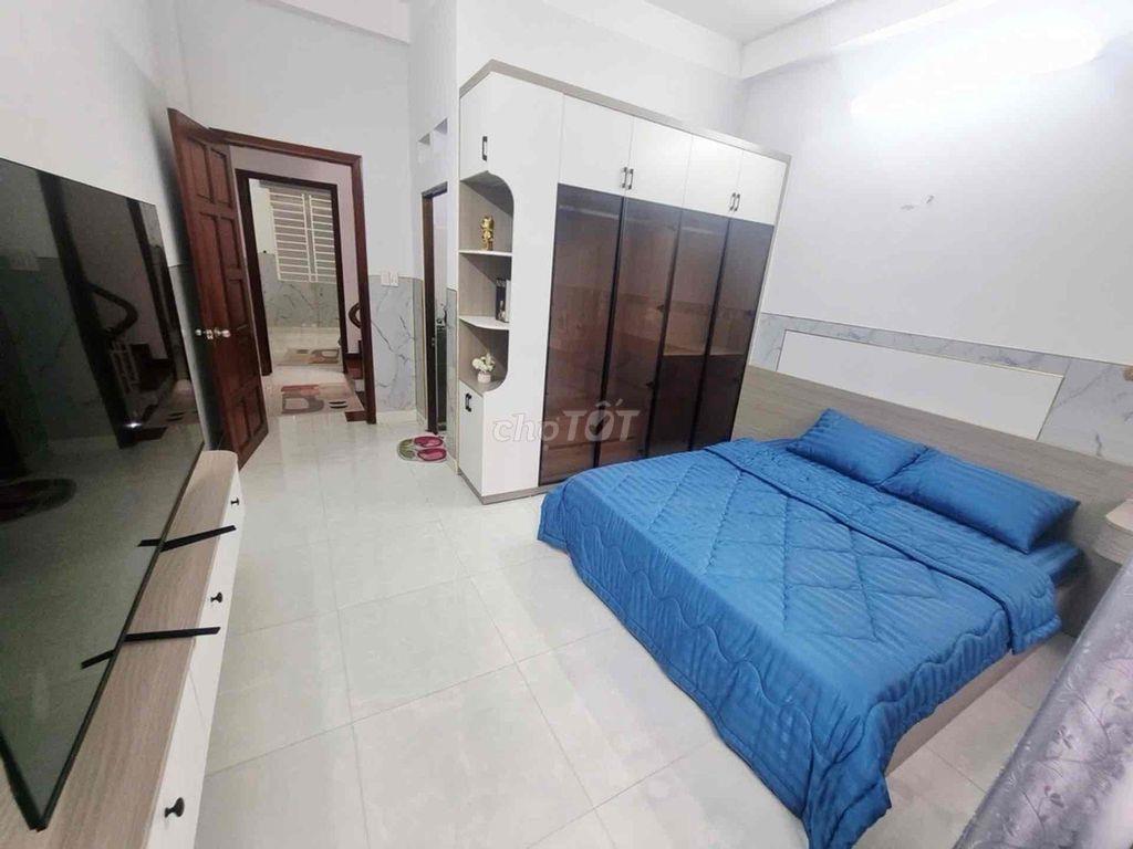 nhà 3 tầng-52m- HXH- ngay cổng khu công nghiệp quận 12. giá rẻ.