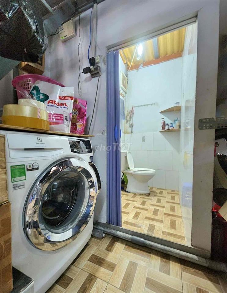 Nhà Mặt Tiền