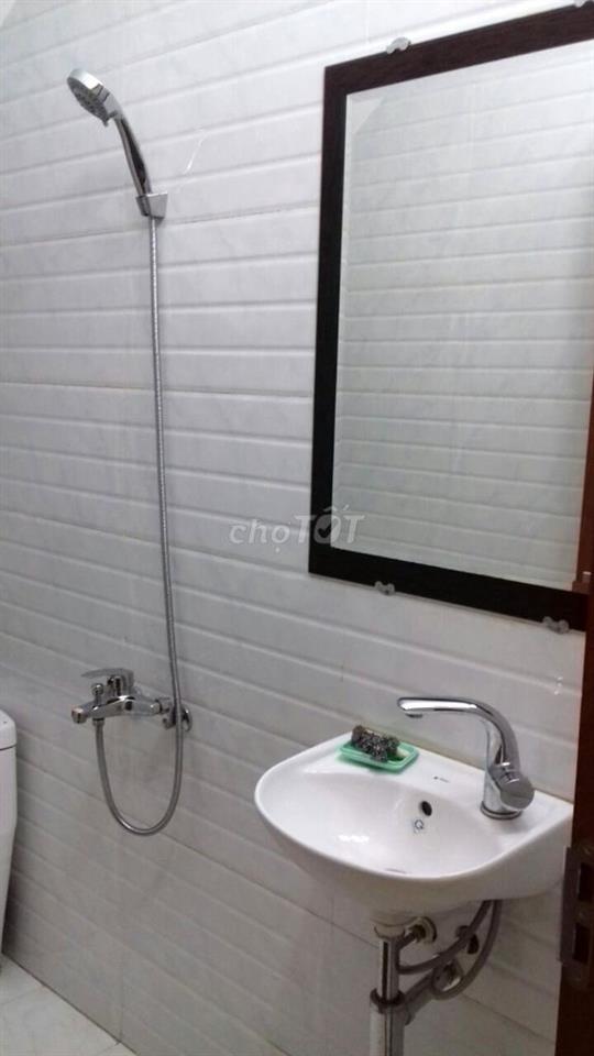 CHO THUÊ NGUYÊN CĂN MẶT TIỀN ĐƯỜNG TÂY HÒA 420m2 1TR4L