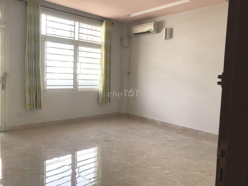 CHO THUÊ NGUYÊN CĂN MẶT TIỀN ĐƯỜNG TÂY HÒA 420m2 1TR4L