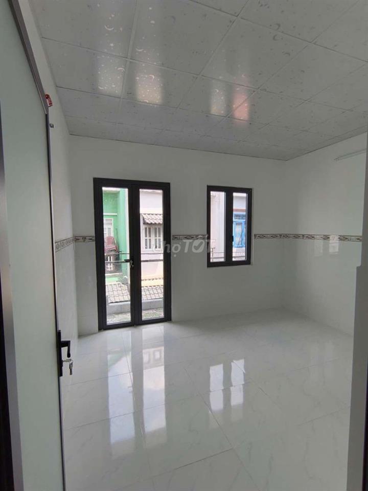 nhà  Vĩnh Lộc B, sát  bên  BV Bình Tân 