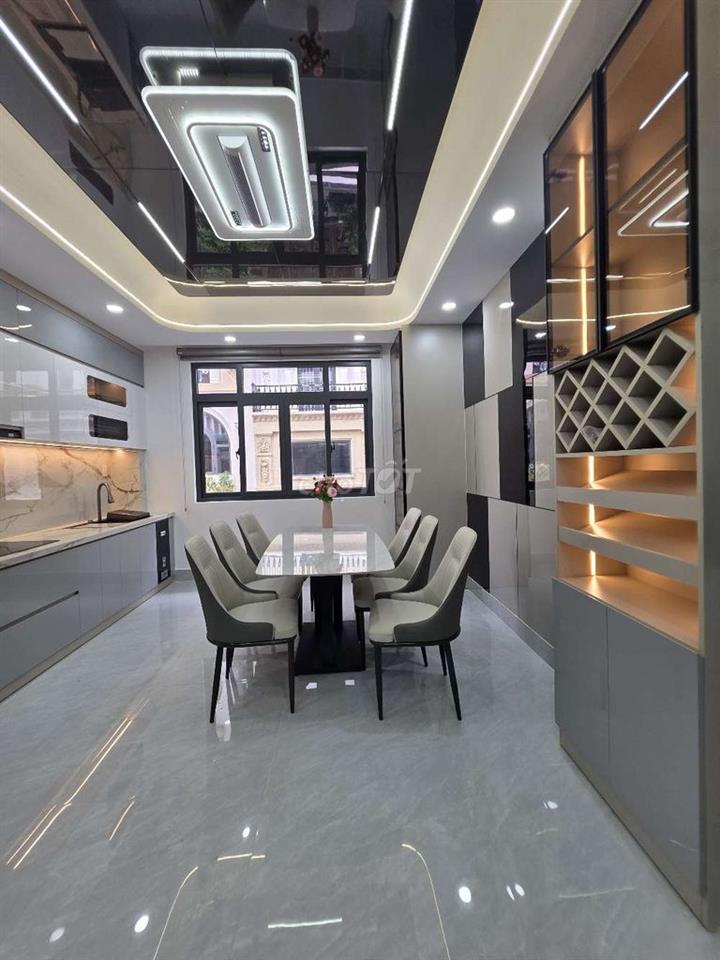 Bán nhà phố Lê Văn Quới Bình Tân 56m2 5 tầng có thang máy gara ô tô