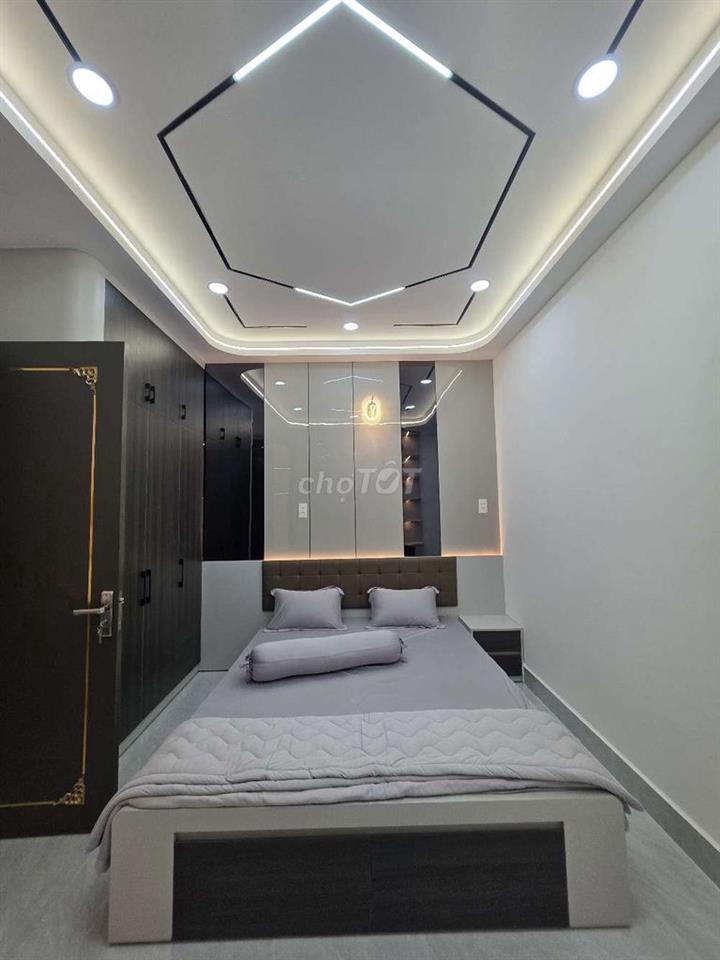 Bán nhà phố Lê Văn Quới Bình Tân 56m2 5 tầng có thang máy gara ô tô