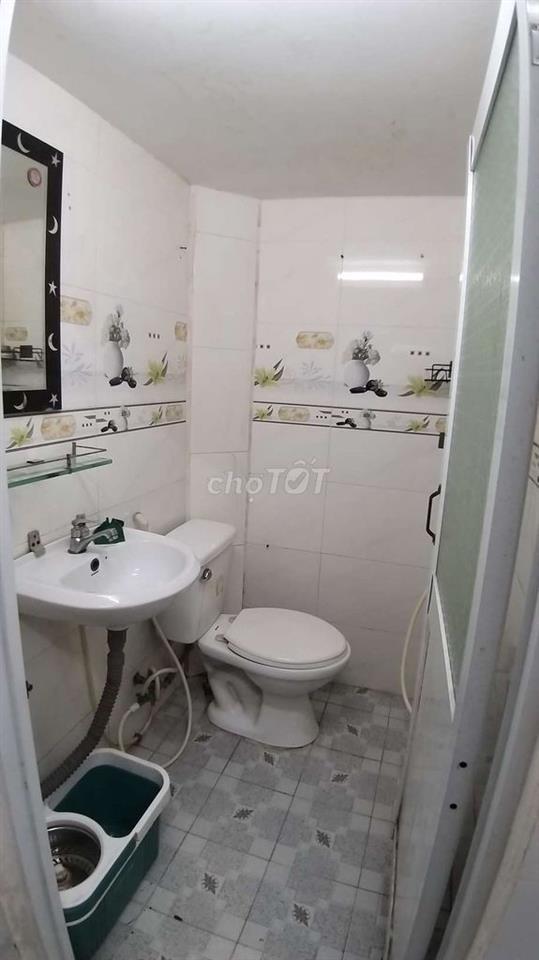 Nhà 1 trệt 1 lầu gần chợ Gò Vấp, đi bộ ra Vincom PVT