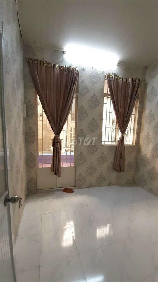 Nhà 1 trệt 1 lầu gần chợ Gò Vấp, đi bộ ra Vincom PVT