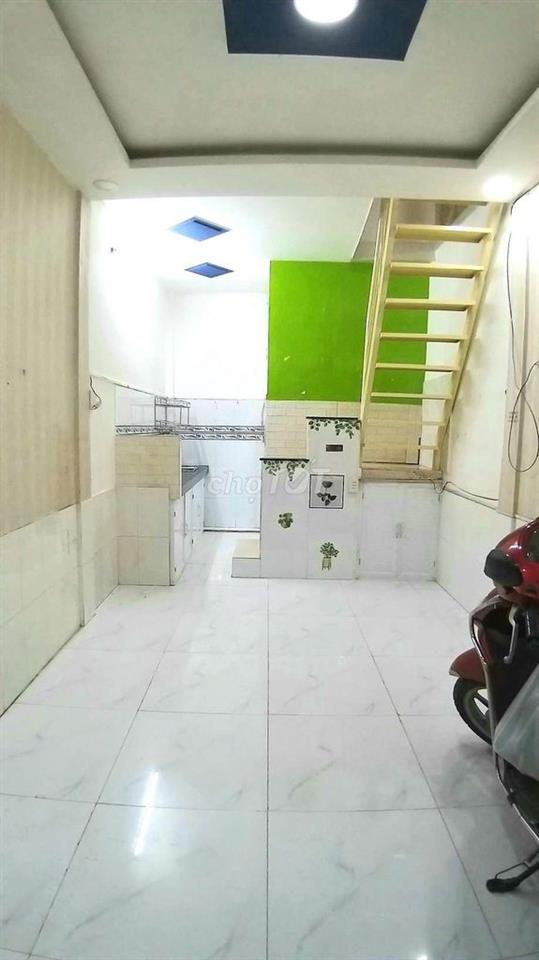 Nhà 1 trệt 1 lầu gần chợ Gò Vấp, đi bộ ra Vincom PVT