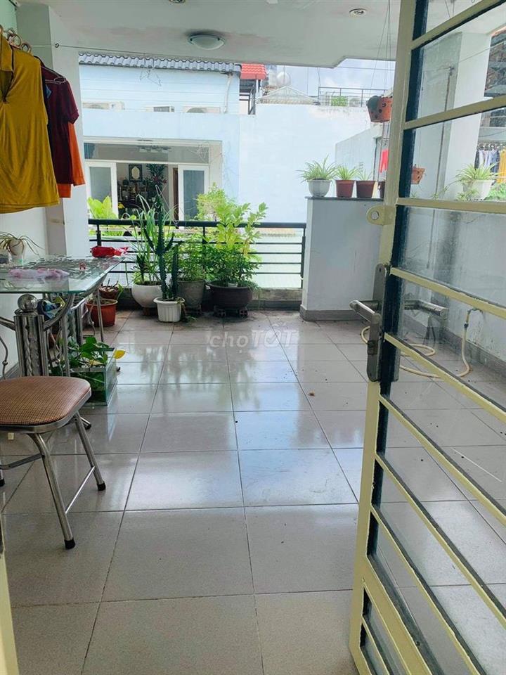 share lại tầng 2 tiện nghi máy lạnh Làng Hoa Gò Vấp