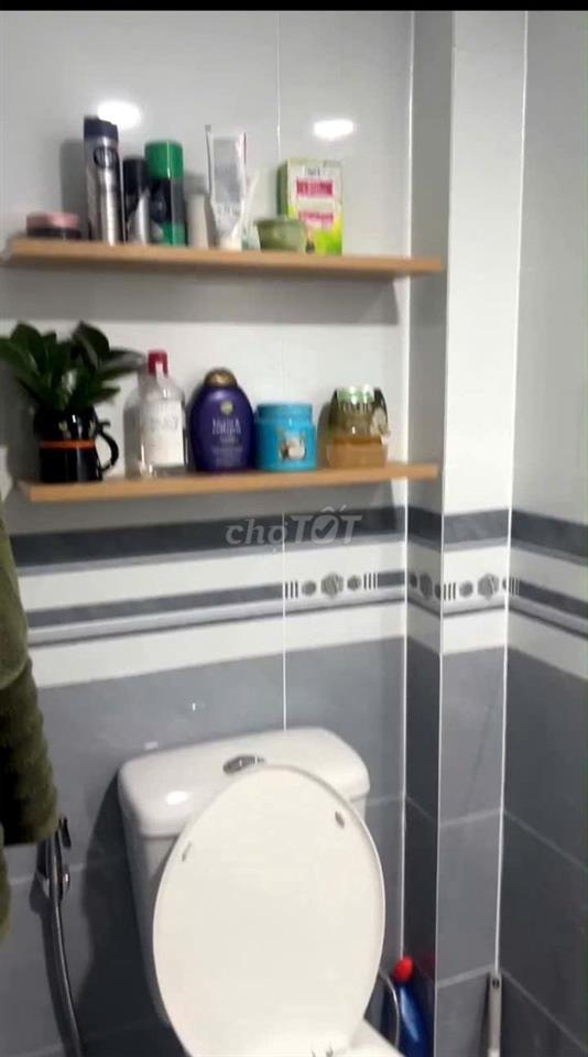 CHO THUÊ NHÀ HẺM TÔ HIẾN THÀNH - HỒ BÁ KIỆN (Q.10 CŨ) GIÁ 10 TRIỆU.