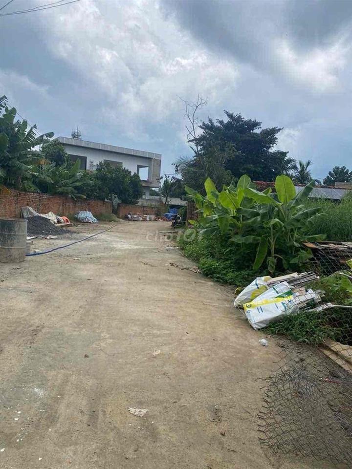VỠ NỢ cần bán gấp lô đất thôn 1 Y Wang cách hồ Ea Kao 400’