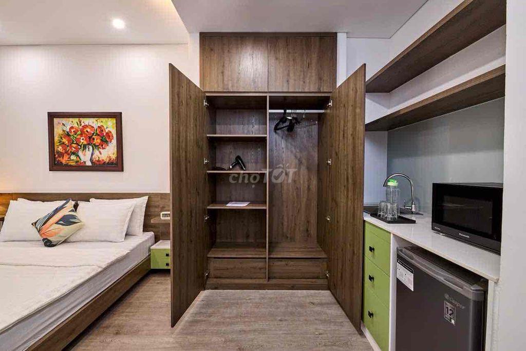 CHO THUÊ CĂN HỘ STUDIO BAN CÔNG FULL NỘI THẤT GẦN CHỢ BẾN THÀNH