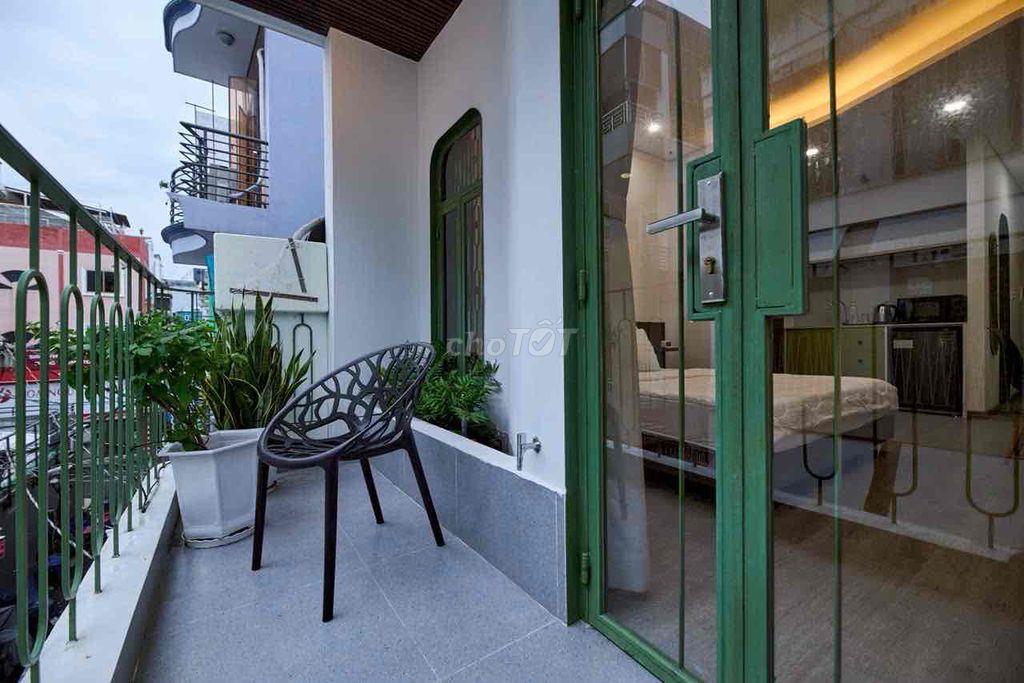 CHO THUÊ CĂN HỘ STUDIO BAN CÔNG FULL NỘI THẤT GẦN CHỢ BẾN THÀNH