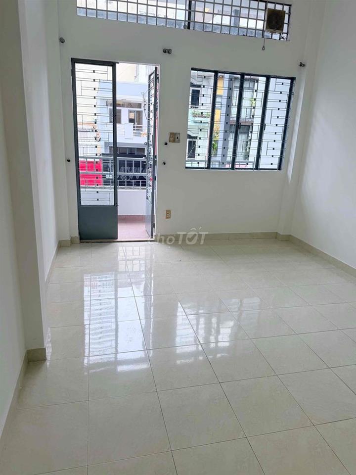 cần bán nhà q11