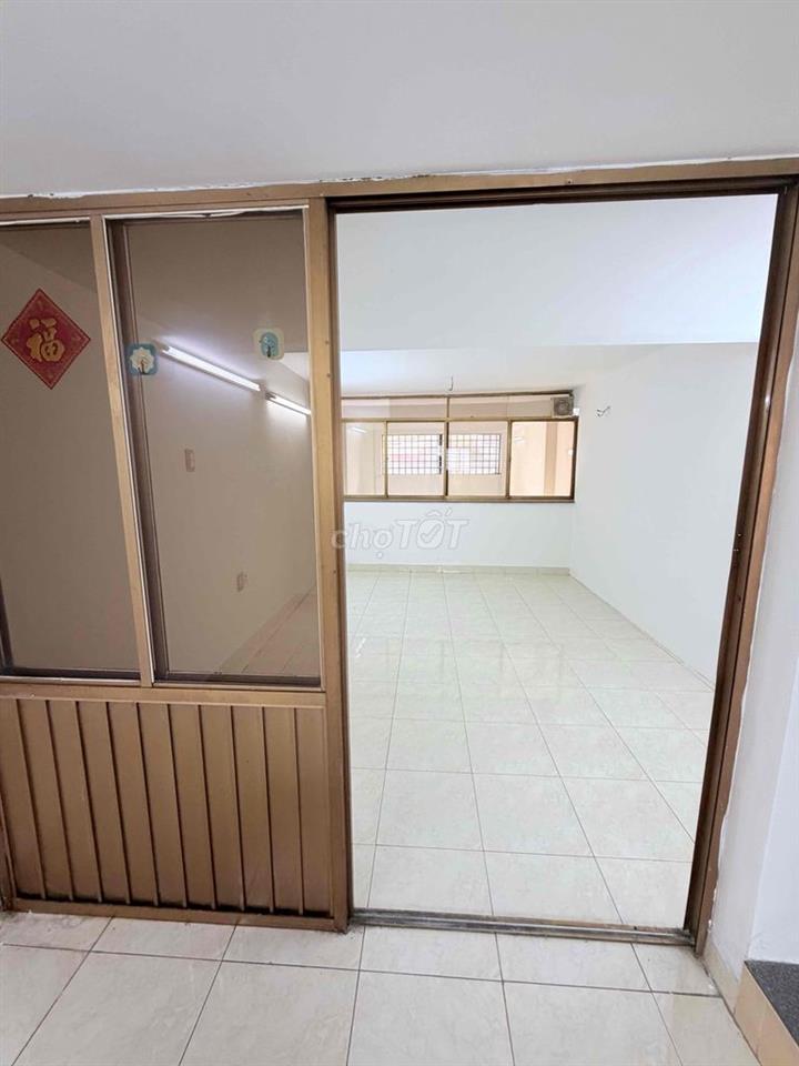 cần bán nhà q11