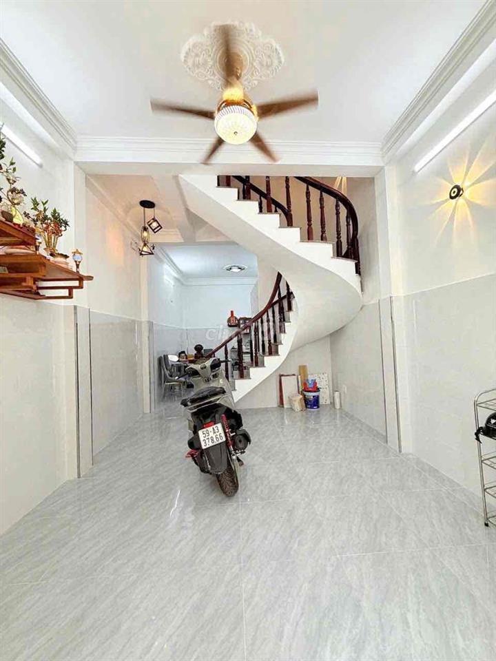 Chỉ *** 1 Căn Nhà Nguyễn Đình Chiểu - Quận 3.Giá 6tỷ350/56,7m.SHR