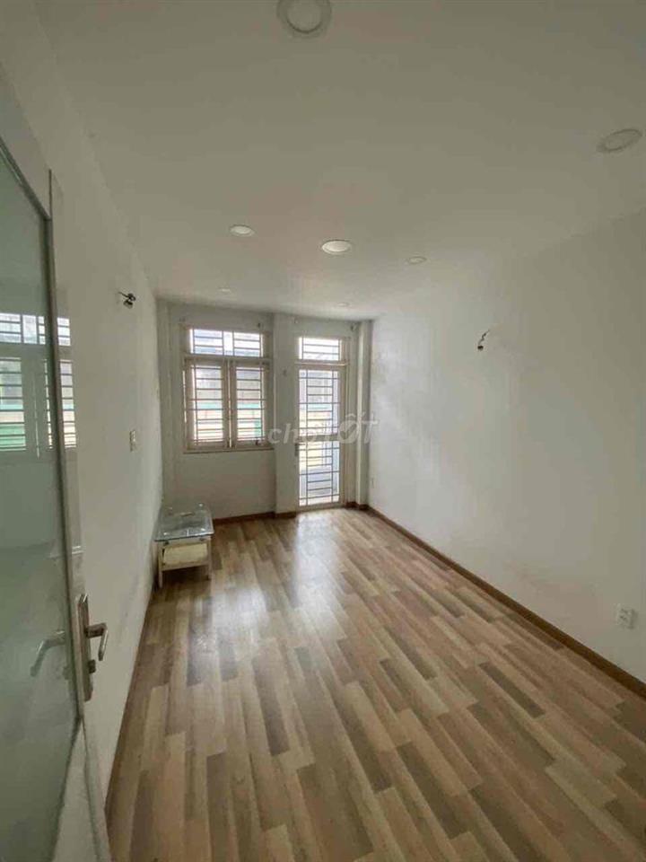 Bán nhà mặt tiền đường số 3 Cư xá Đô Thành