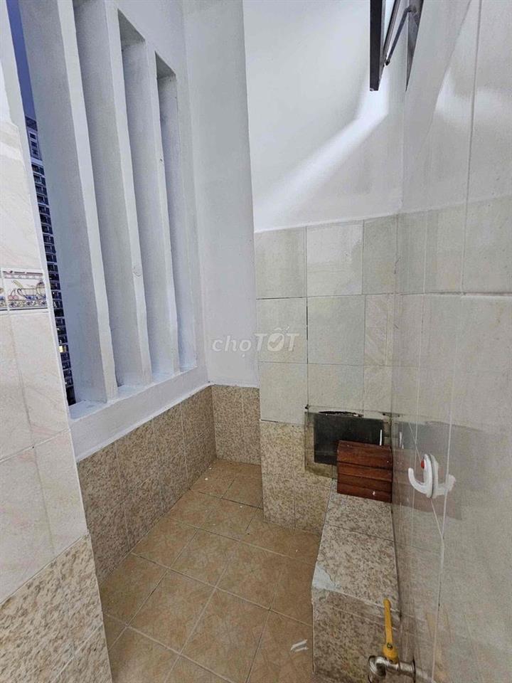 chủ đi nước ngoài định cư cần nhượng lại  cc nhìn qua  Q1