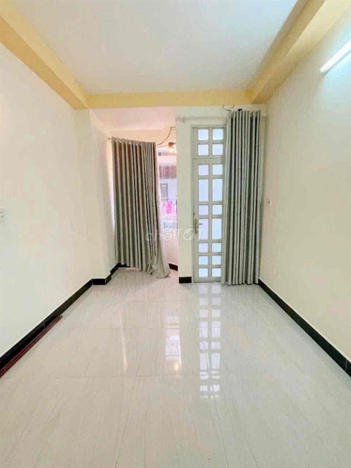HẺM KHU 20 THƯỚC PHƯỜNG KHÁNH HỘI ,3PN