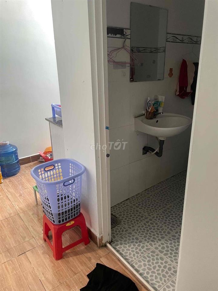 Tìm Nữ Ở Ghép