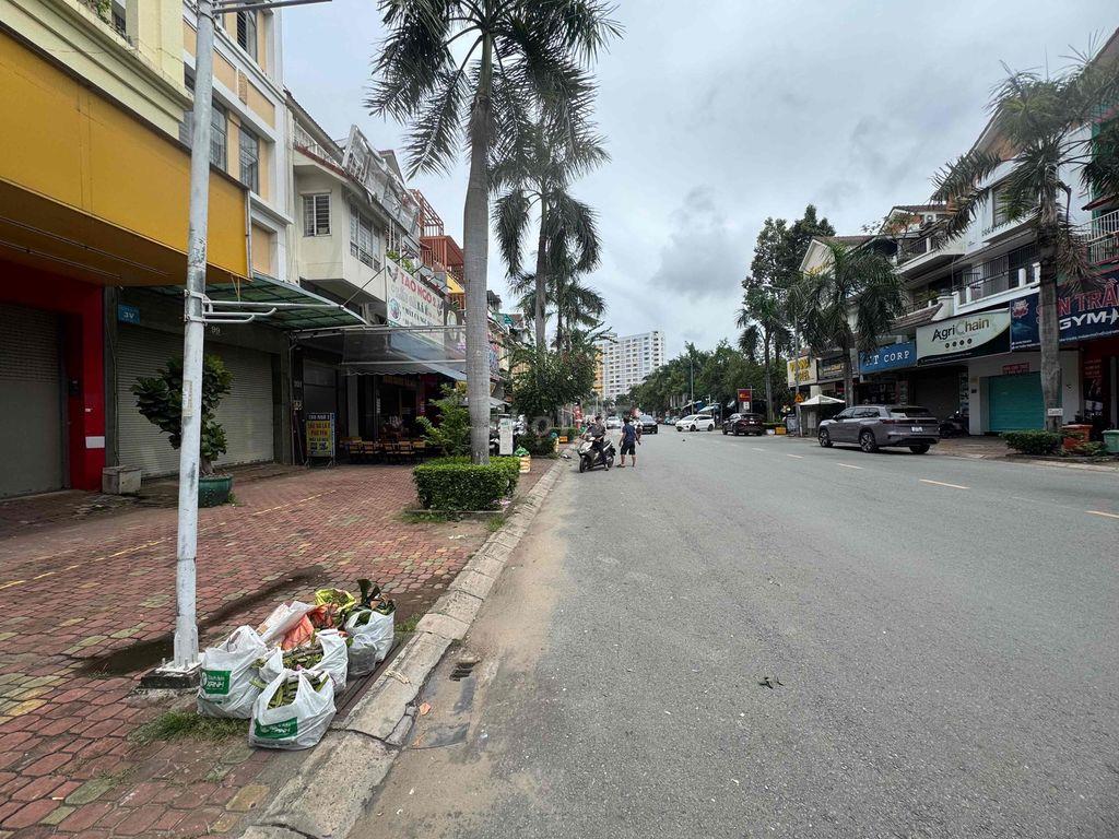 Cho thuê mặt bằng đường Trần Trọng Cung Q7