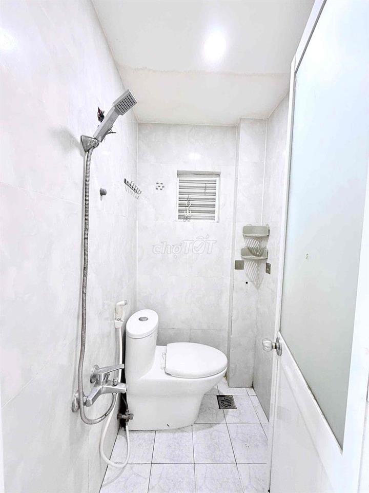 🔥 Phòng Có Tủ Lạnh, Sofa, TV, WC Riêng, Máy Giặt Chung gần ĐH Văn Hiến