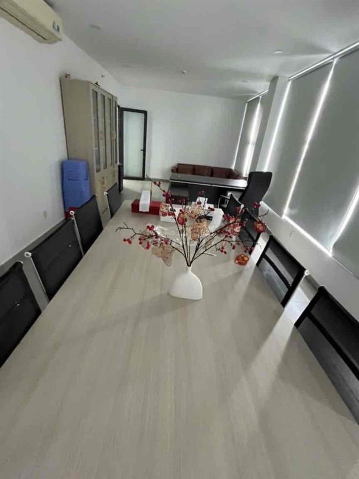 🏢 VĂN PHÒNG VIEW KÍNH 2 MẶT THOÁNG – 150M² – BẢO VỆ 24/24 | 25 TRIỆU