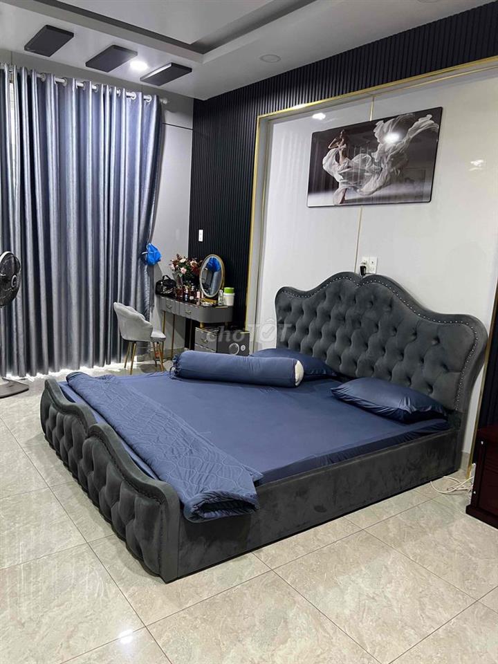 cần bán căn nhà hẻm xe hơi sát đầm sen
