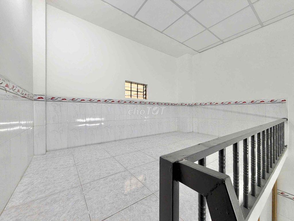 DUPLEX MỚI XÂY - NGAY KTX KHU B
