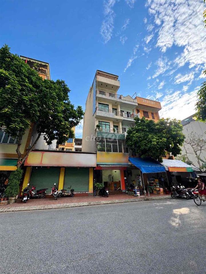 Nhà Chính chủ Quang Trung, Hà Đông