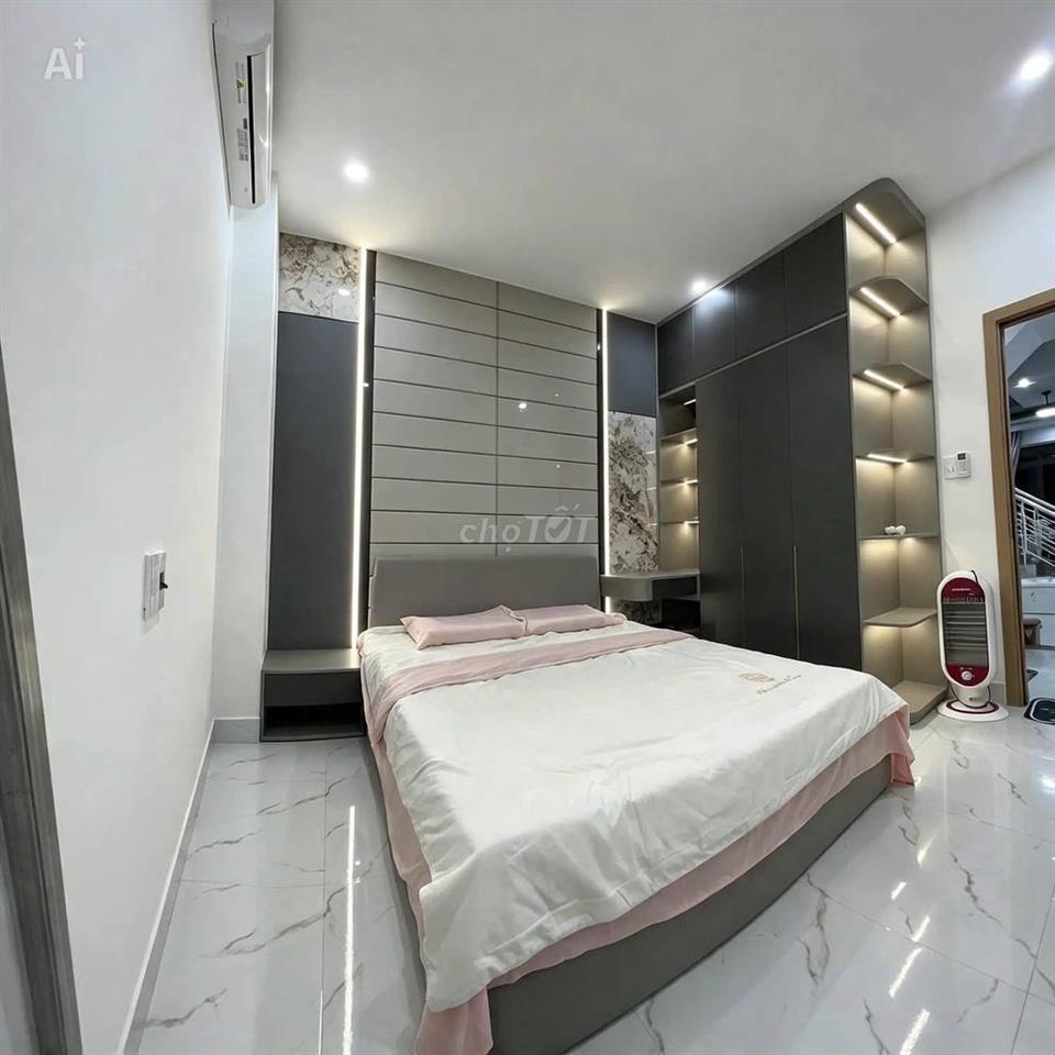 Đường Tôn Đản Chính chủ cần bán căn nhà 2 tầng 3 PN - 2 phòng Vệ sinh