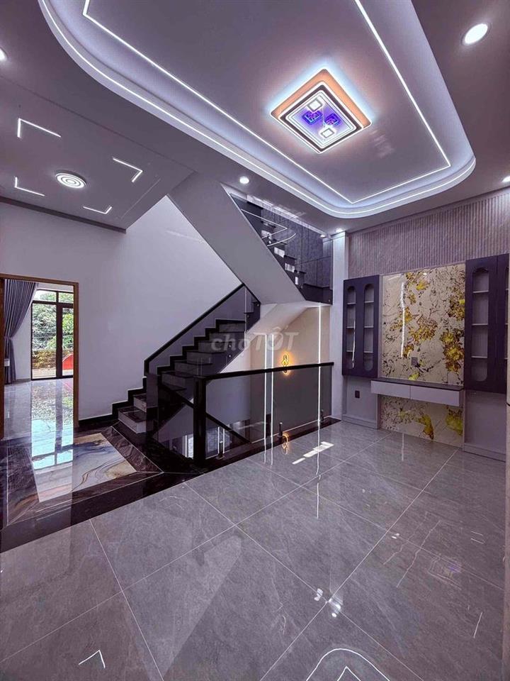 Bán căn nhà 1 trệt 2 lầu hoàn công xây dựng chắc chắn