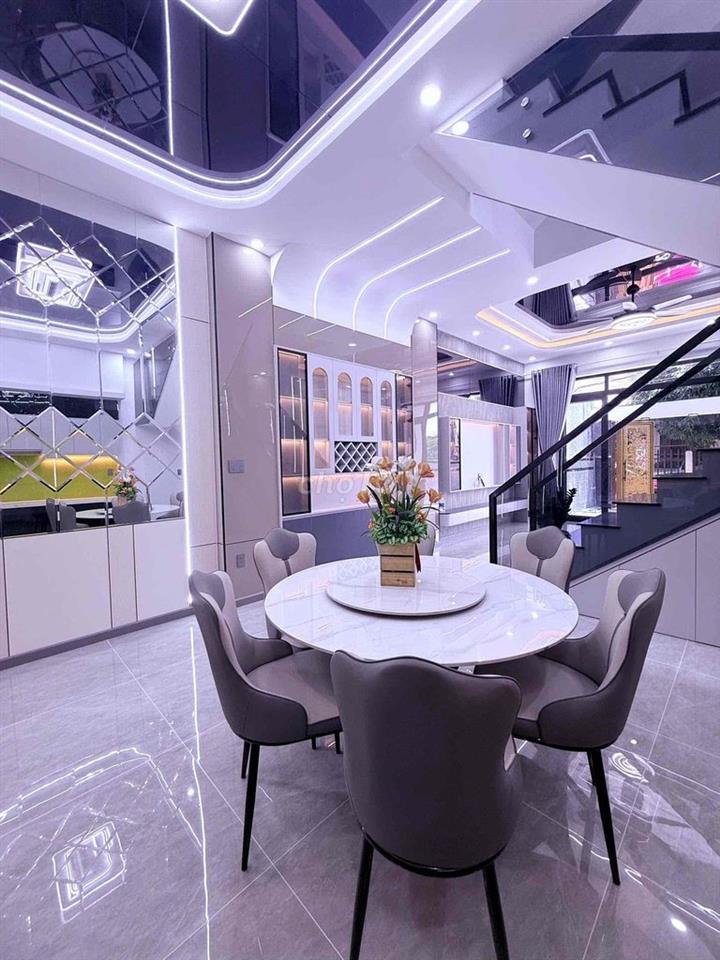 Bán căn nhà 1 trệt 2 lầu hoàn công xây dựng chắc chắn