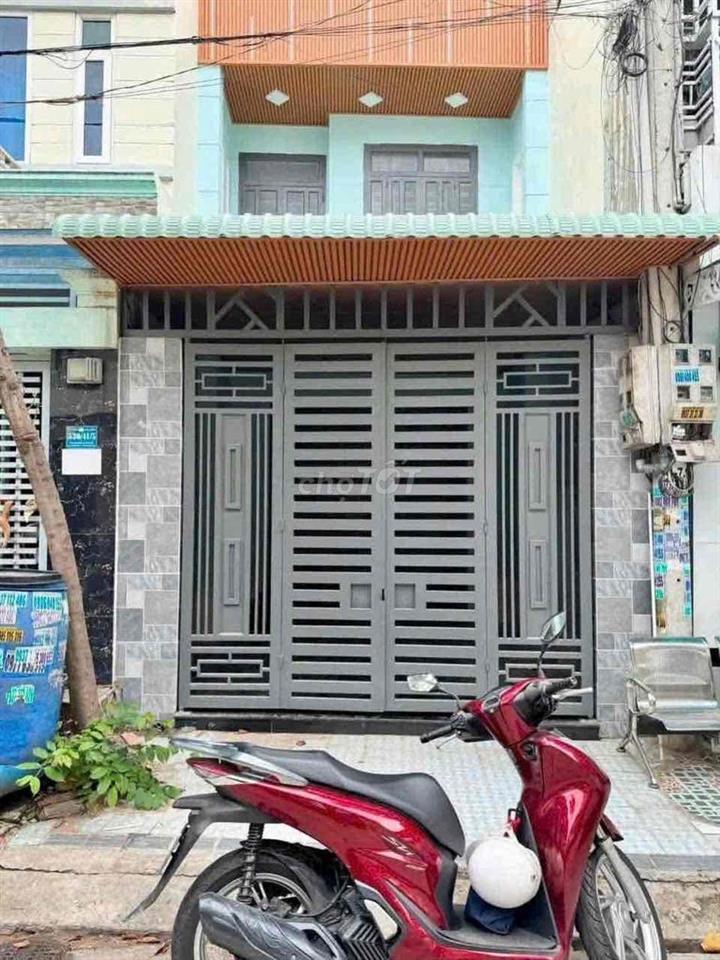 Bán nhà 1 trệt 1 lầu đường 8 m