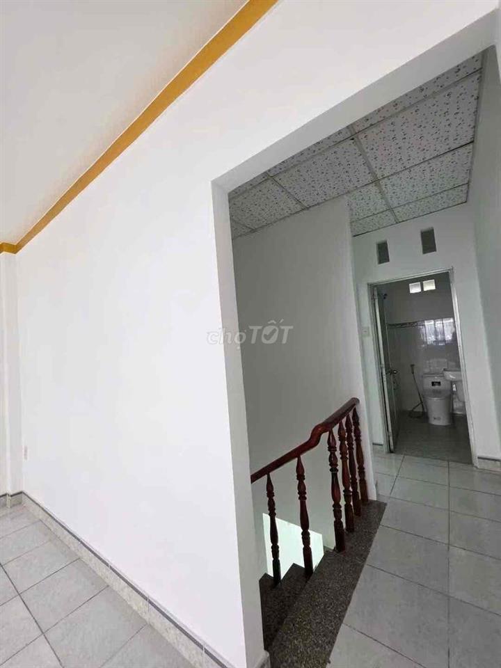Bán nhà trệt lầu
