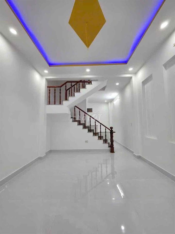 Bán nhà trệt lầu