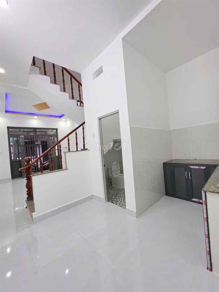 Bán nhà trệt lầu