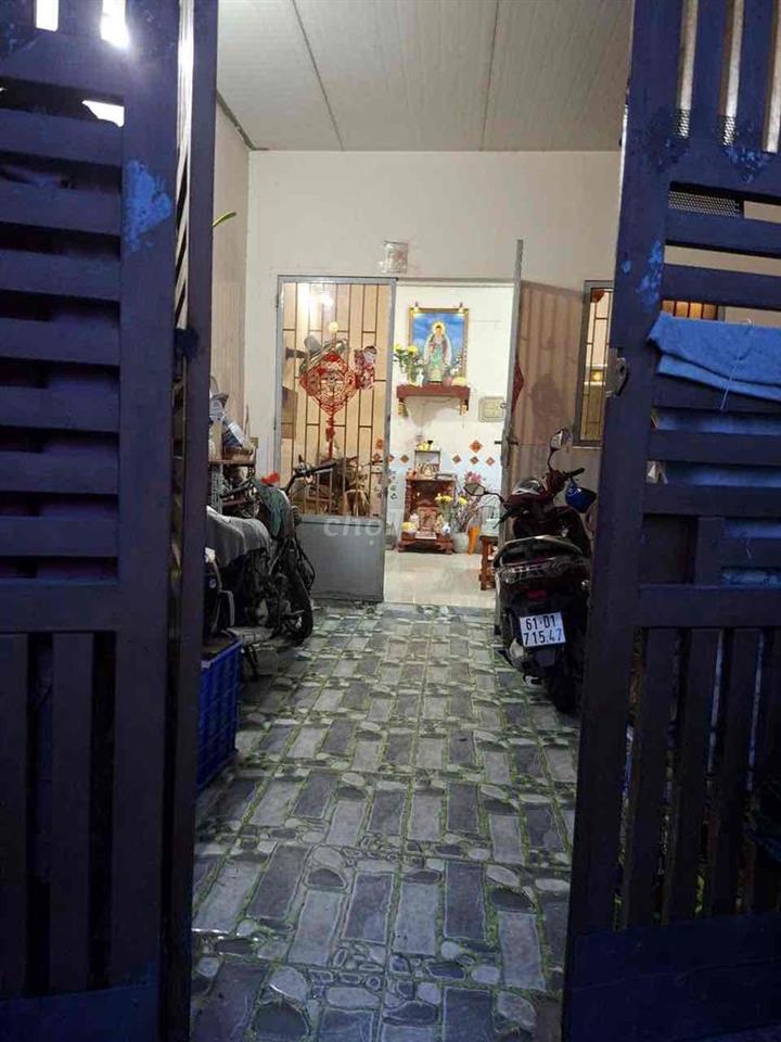 Bán căn nhà gần sân vận động đông hoà