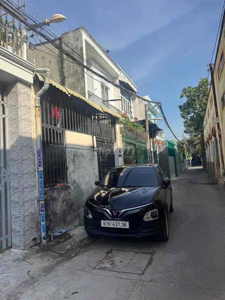Nhà trệt lầu ngay bigc go