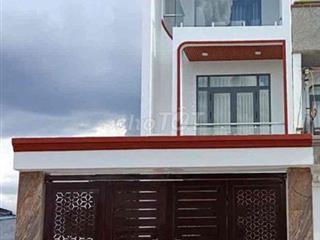 Bán căn nhà mới hoàn thiện 1 tret 2 lầu hoàn công ngay bigc go