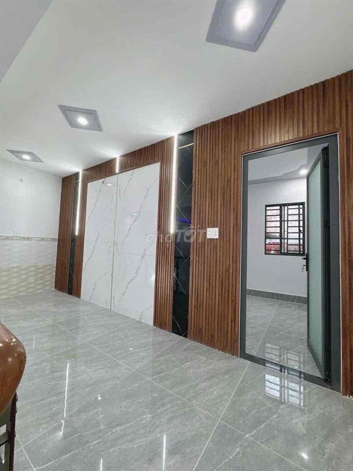 Bán căn nhà ngay trường hoc cấp 1/2