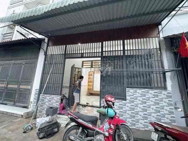 Bán căn nhà ngay trường hoc cấp 1/2