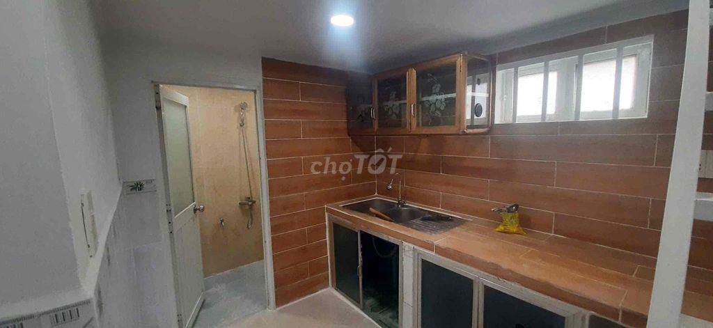 Cần bán căn nhà sổ chung ngay khu chung cư bicon thống nhất binh an
