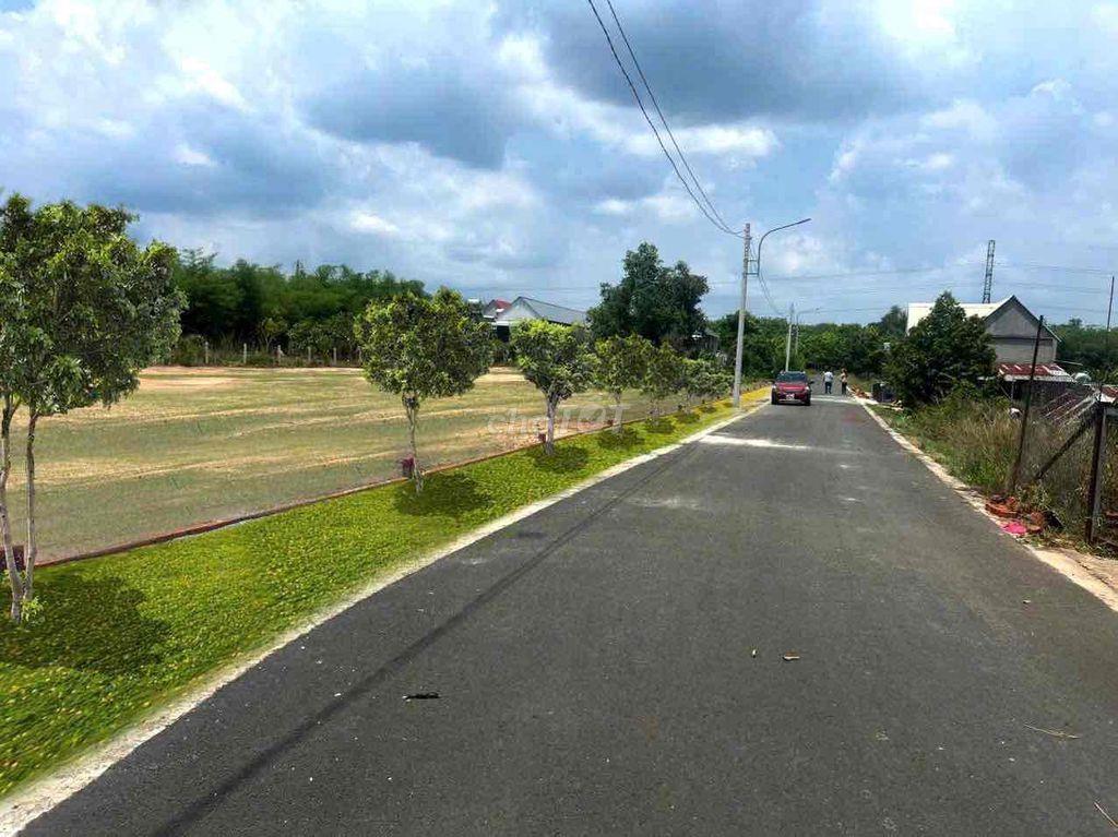 Kẹt nợ bán gấp 500m2 đất gần chợ huyện