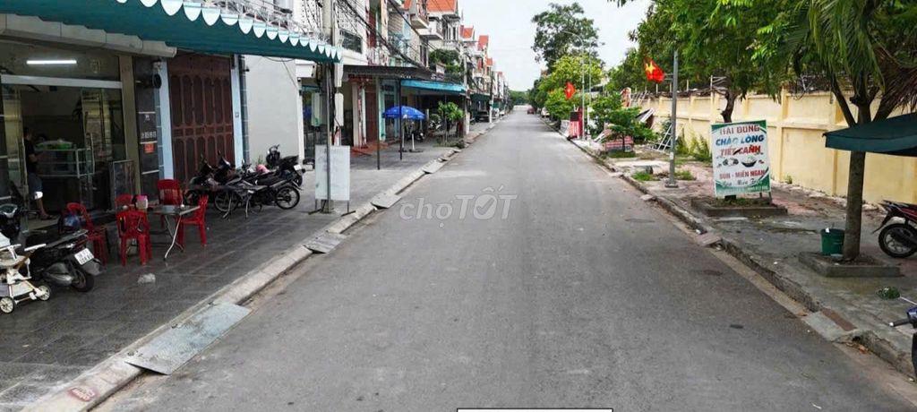 CHÍNH CHỦ CẦN BÁN LÔ ĐẤT ĐẸP –SỔ HỒNG SẴN SÀNG SANG TÊN