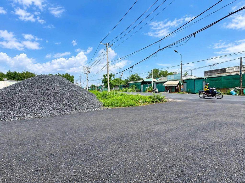 Bán đất mặt tiền HL 15 giá 2,28 tỷ, p Tân Triều